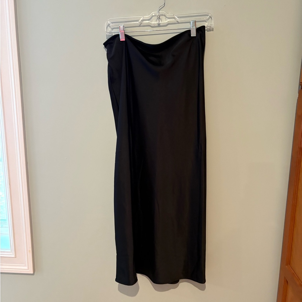 Old Navy Black Midi Skirt